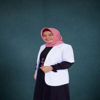 dr. Huda Nuri Suraya, M.K.M